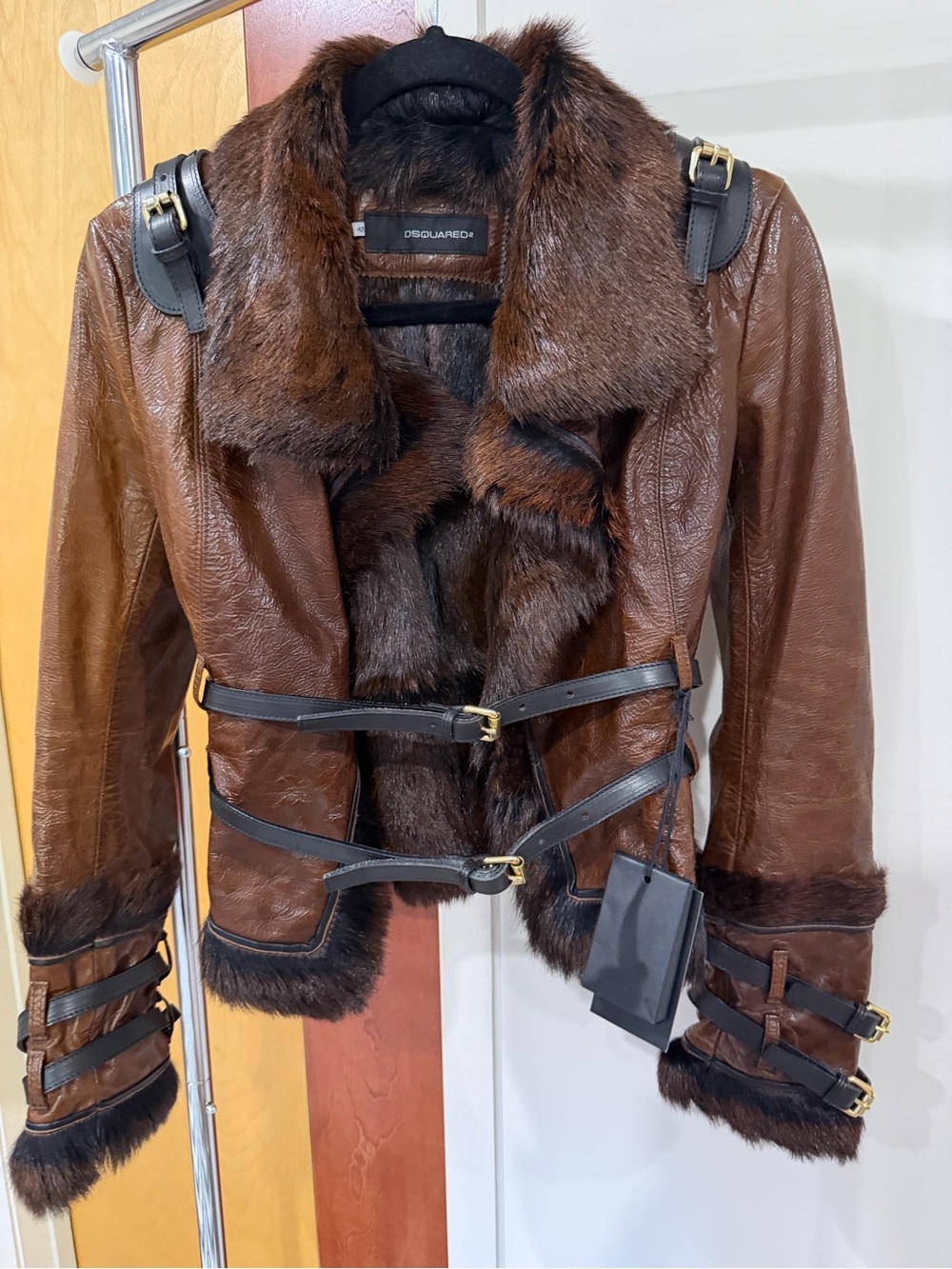 NWT Dsquared 2 Brown Bondage belt Leather/Fur Short Coat Size 42 Made in Romania